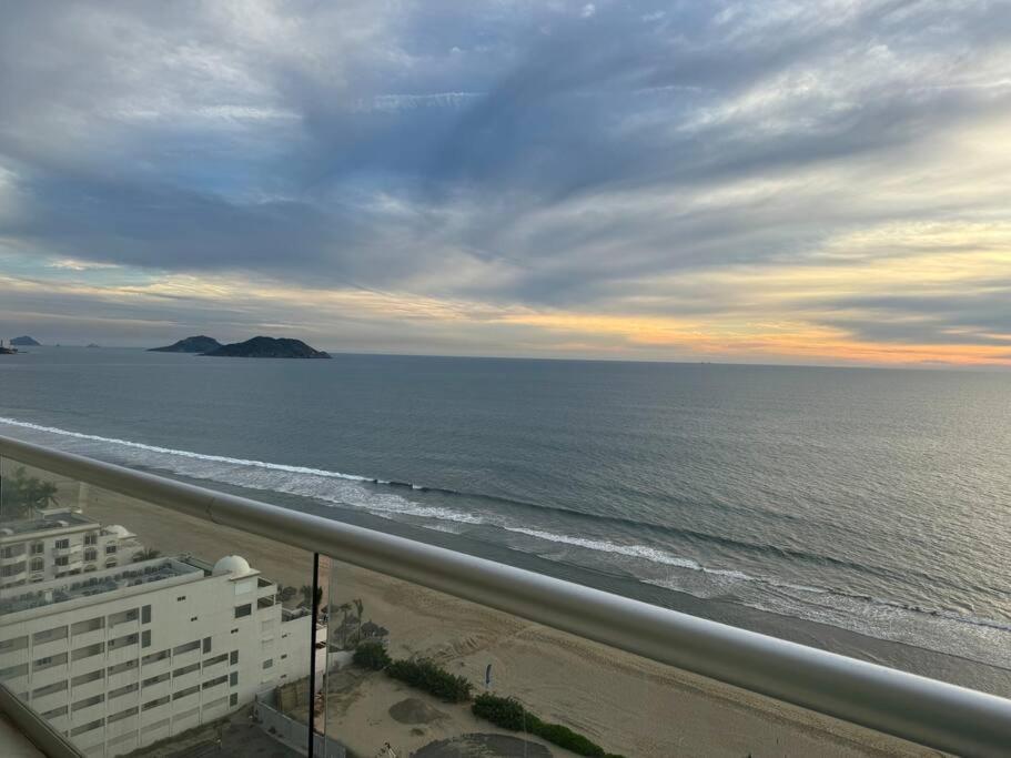 Appartement Departamento De Lujo Vista Al Mar Piso 15 à Mazatlán Extérieur photo