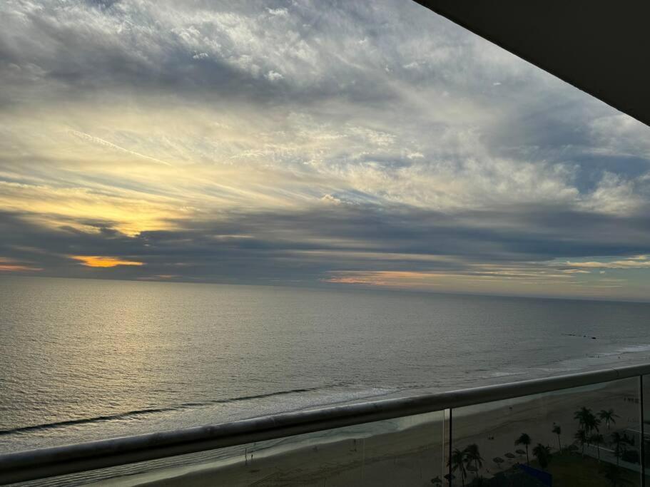 Appartement Departamento De Lujo Vista Al Mar Piso 15 à Mazatlán Extérieur photo